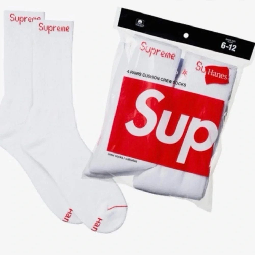 Hanes x Supreme White Cushion Crew Socks - 4 Pack